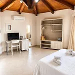 Hotel Borgo Di Riaci 4*