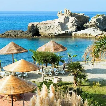 Borgo Di Riaci Beach Resort