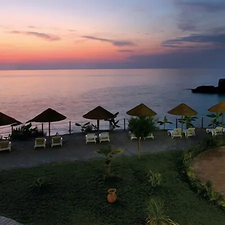 Borgo Di Riaci Beach Resort