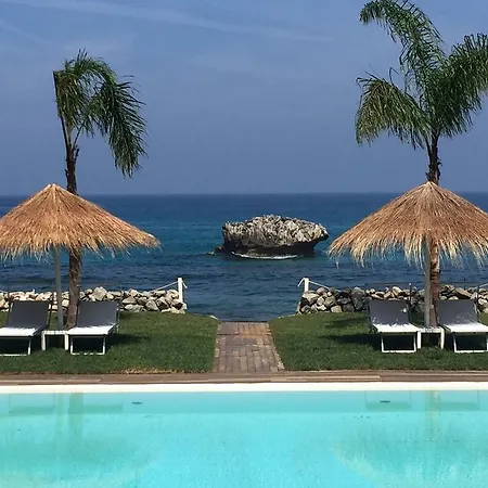 Borgo Di Riaci Beach Resort
