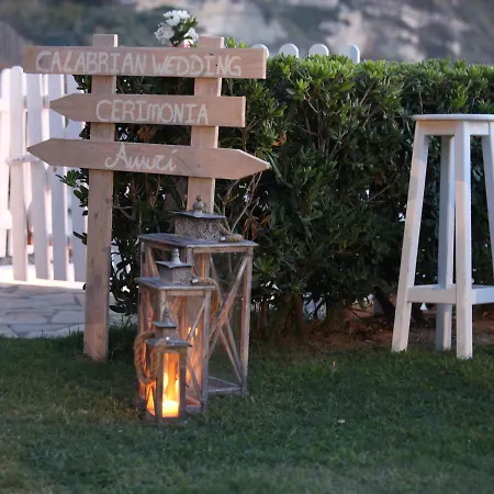 Borgo Di Riaci Beach Resort Hotel