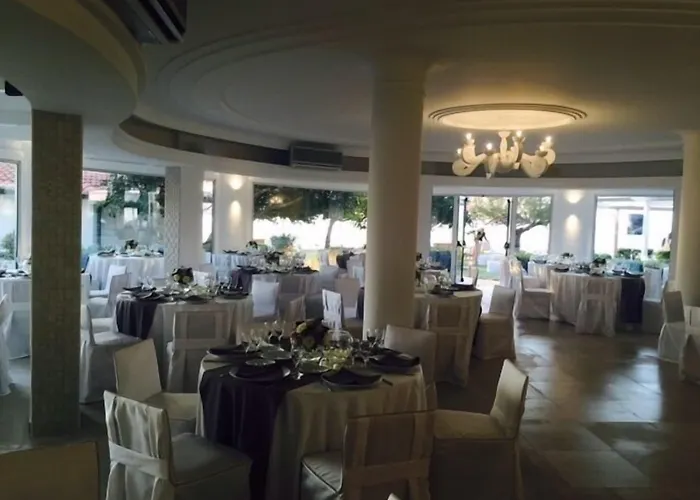 Borgo Di Riaci מלון