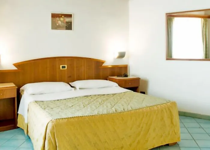 מלון Borgo Di Riaci 4*