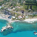 Borgo Di Riaci Beach Resort 4*