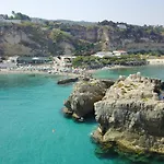 Borgo Di Riaci Beach Resort