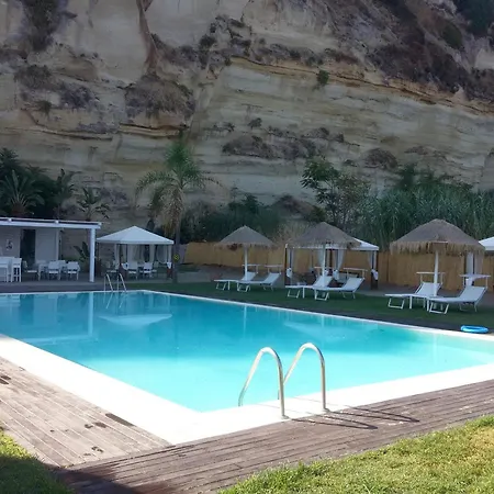 Hotel Borgo Di Riaci
