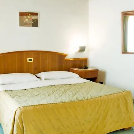 Hotel Borgo Di Riaci Beach Resort 4*