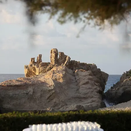 Отель Borgo Di Riaci Beach Resort 4*