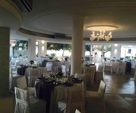 Hotel Borgo Di Riaci