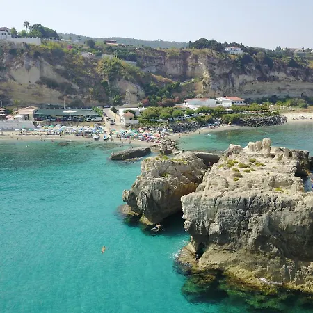 Borgo Di Riaci Beach Resort