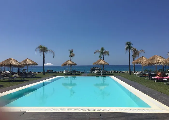 Hotel Borgo Di Riaci 4*