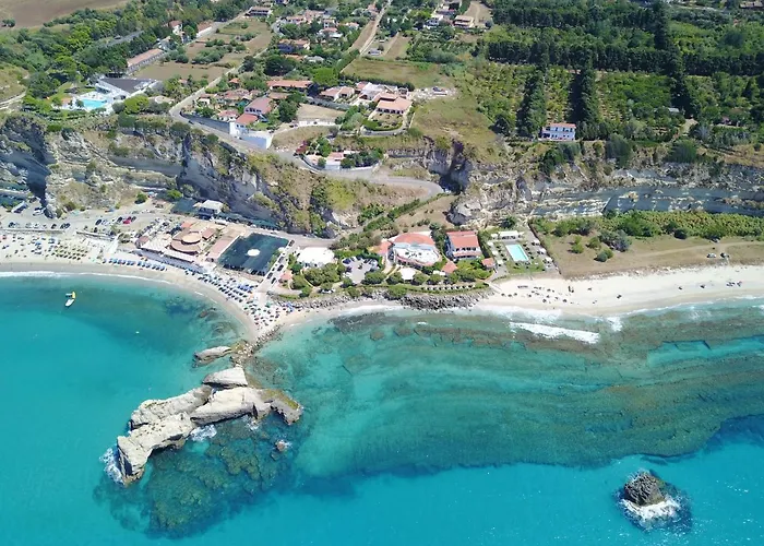 Borgo Di Riaci Beach Resort 4*